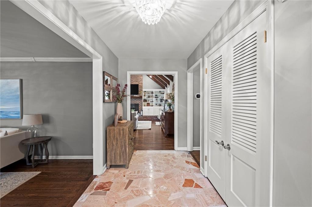 4404 W 93rd Street