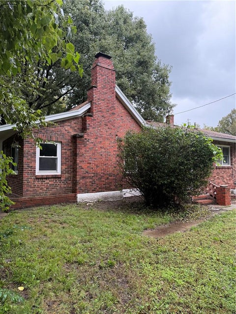 Photo of 3325 Iowa Terrace, Ottawa, KS 66067 (MLS # 2644122)