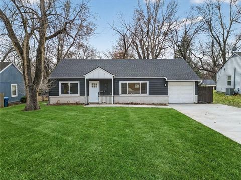 2517 W 76th Street Prairie Village KS 66208