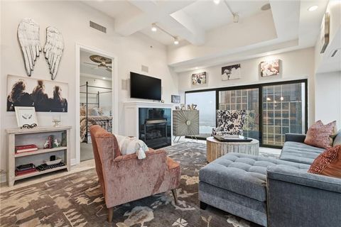 1101 Walnut Street 1707 Kansas City MO 64106