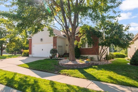 Photo of 4833 SW Soldier Drive, Lees Summit, MO 64082 (MLS # 2634422)