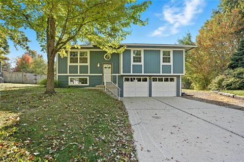 332 SE Jackson Court Lee's Summit MO 64063