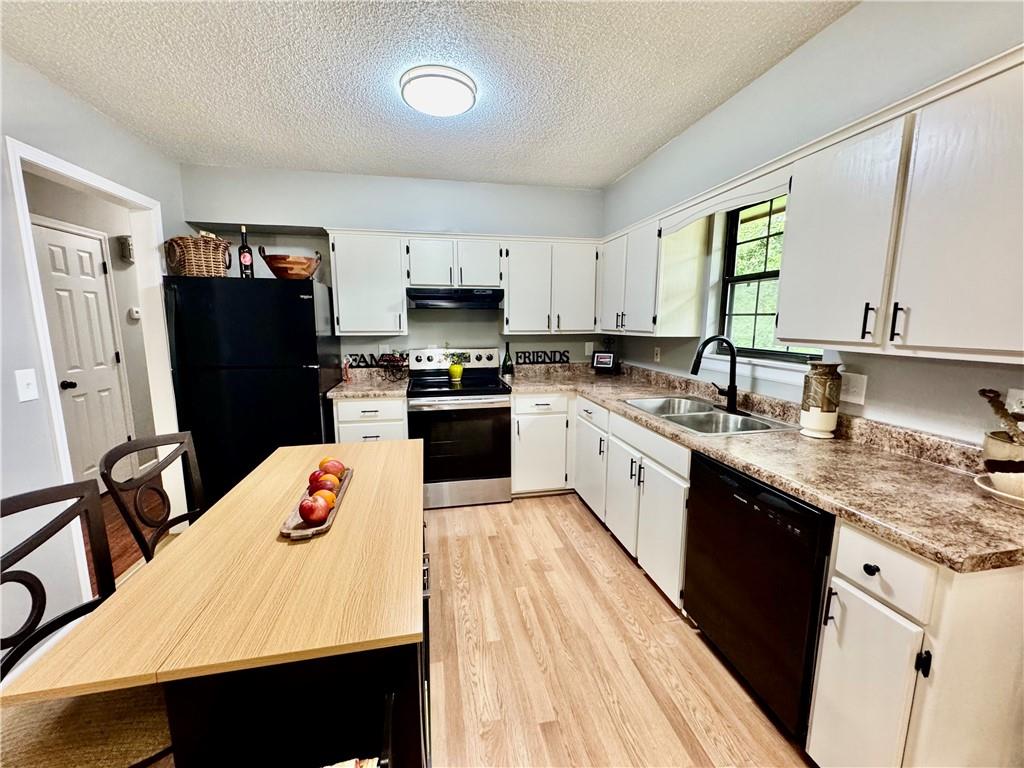 913 Josela Court
