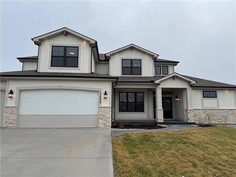 5812 NW Black Oak Court Parkville MO 64152