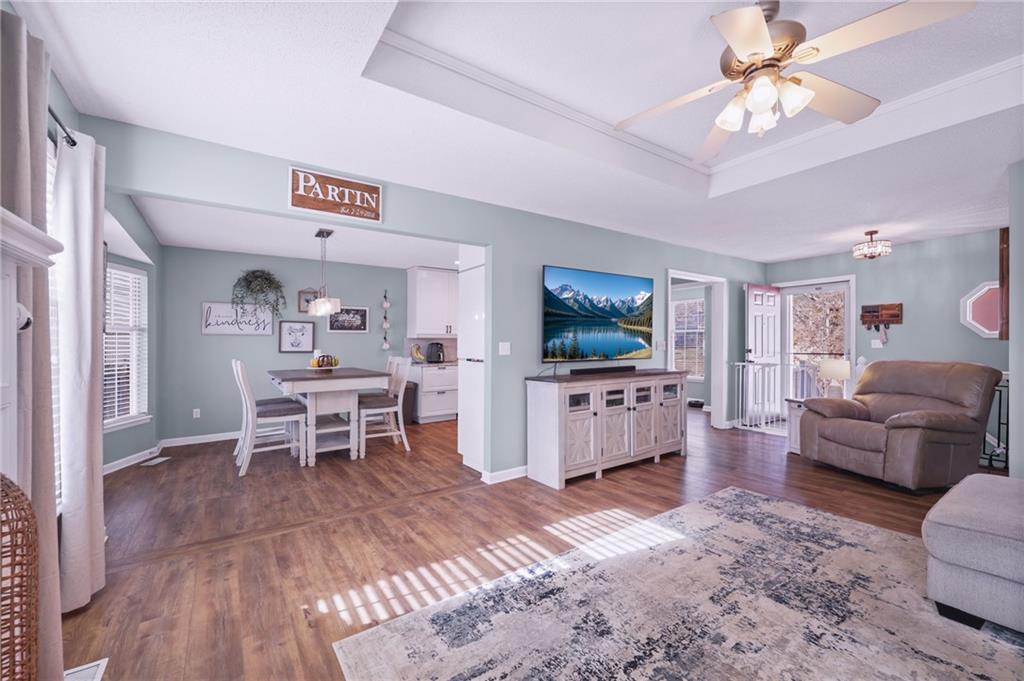 404 NE Virginia Court