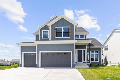 Photo of 1601 SW Arbor Park Drive, Lees Summit, MO 64082 (MLS # 2602970)
