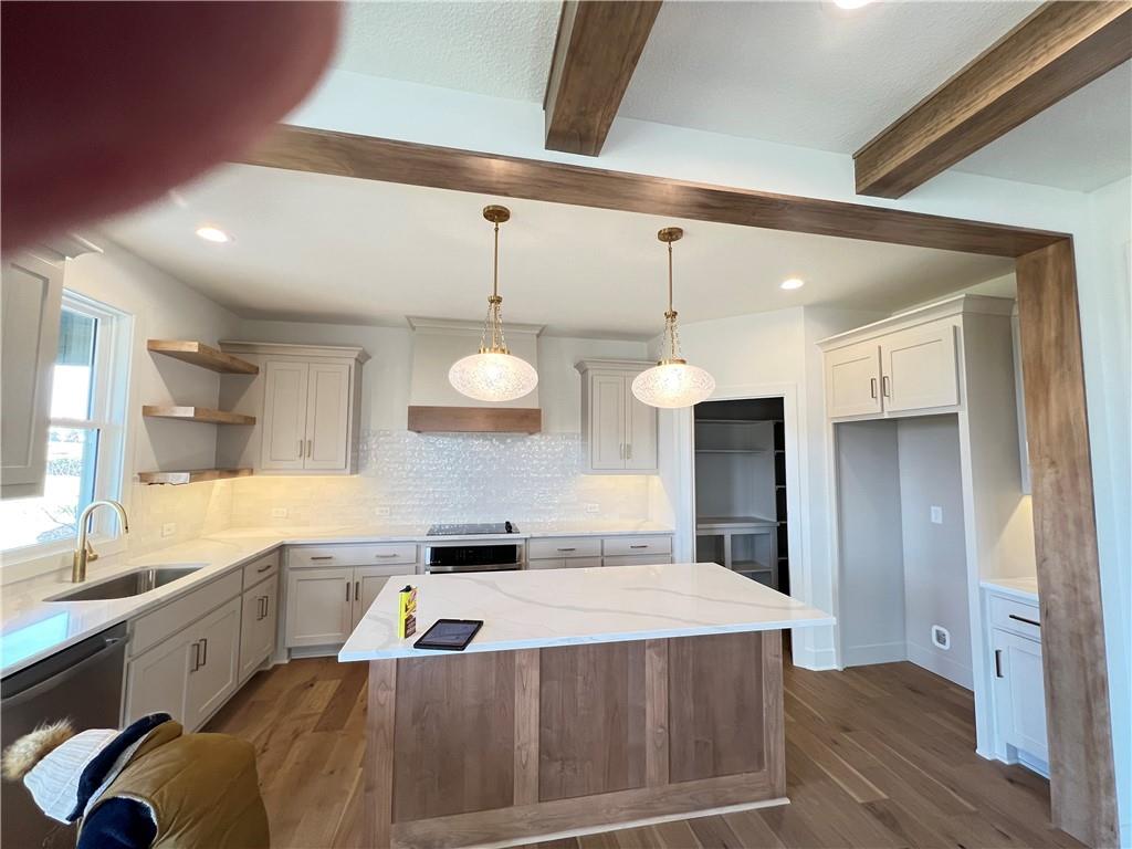 17829 Rainbow Boulevard