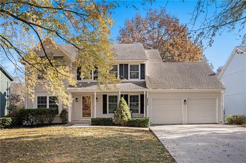 8033 Hall Street, Lenexa, KS 66219 - #: 2588808