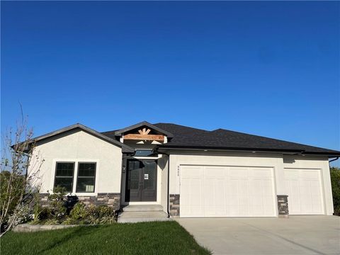 Photo of 8824 FREEDOM Street, Lenexa, KS 66227 (MLS # 2581596)