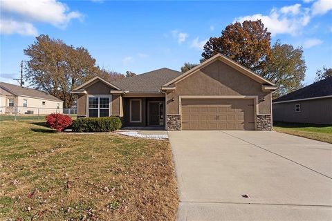 503 SW STATION Street Oak Grove MO 64075