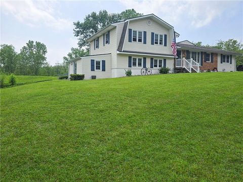 Photo of 209 W 6th Street, Knob Noster, MO 65336 (MLS # 2617461)