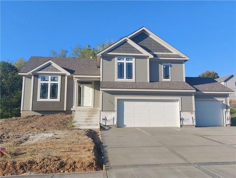 8580 NW 75th Terrace Parkville MO 64152