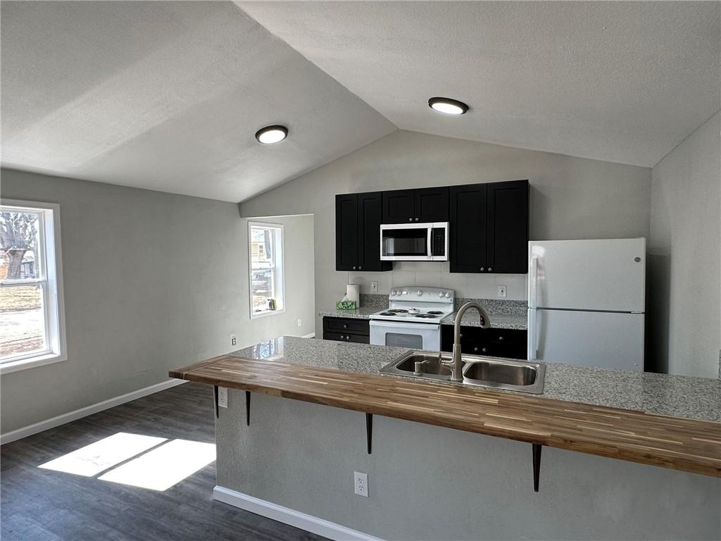 1822 S Hawthorne Avenue