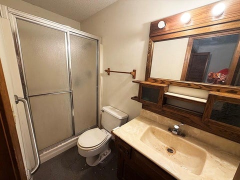 Tiny photo for 1405 Lynwood Court, Liberty, MO 64068 (MLS # 2643136)