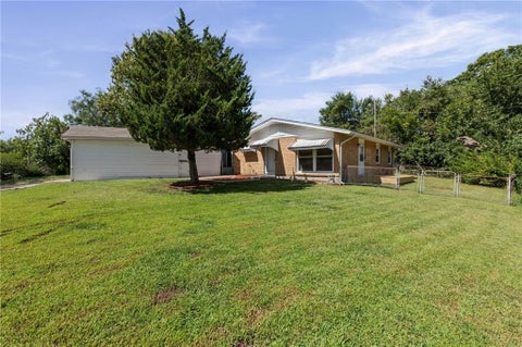 800 Marilynn Avenue, Liberty, MO 64068 - #: 2640345