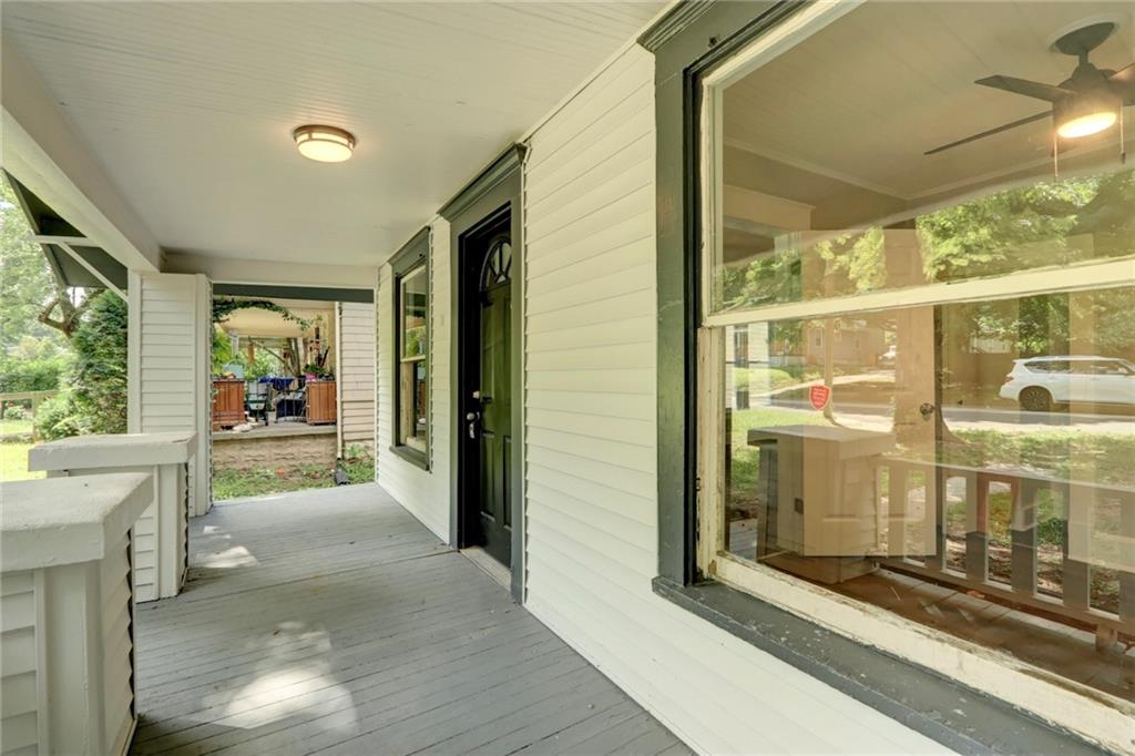 212 S Huttig Avenue