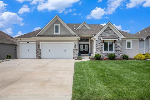 130 NW Ambersham Drive, Lee\'s Summit, MO 64081 - MLS#: 2555679