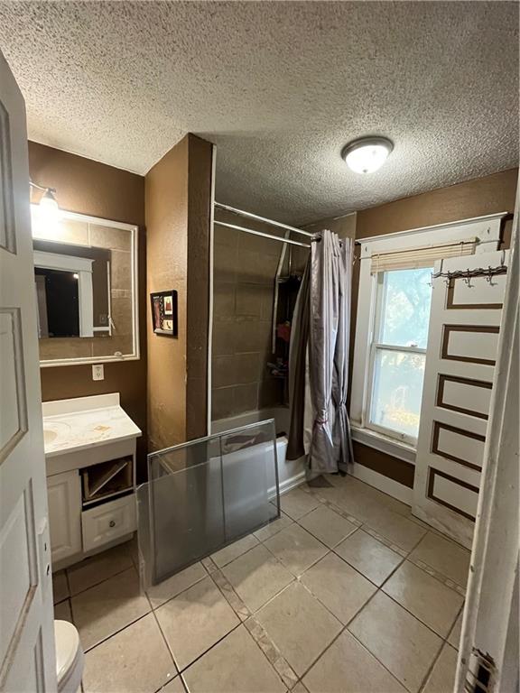 St Joseph, Missouri 64501, United States, 2 Bedrooms Bedrooms, ,2 BathroomsBathrooms,Residential,Active,210958