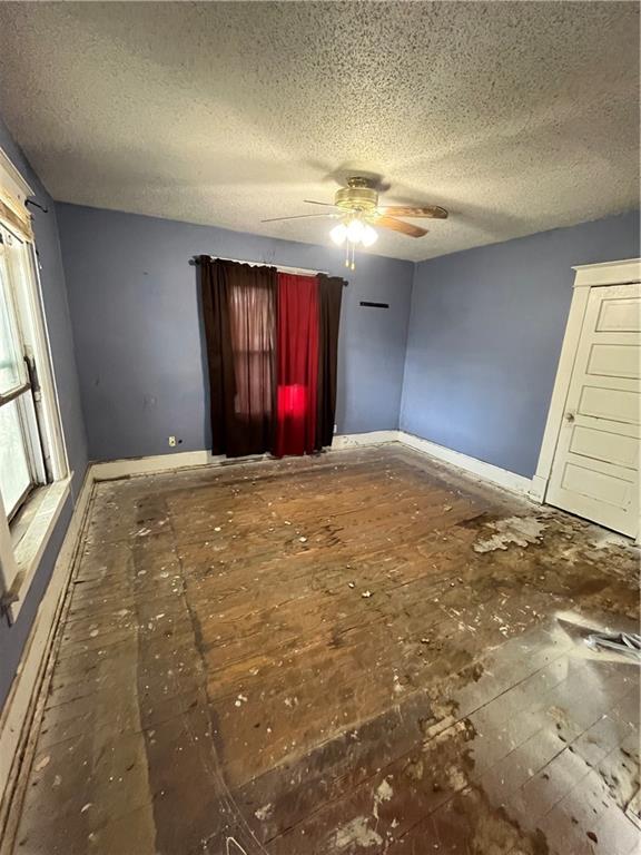 St Joseph, Missouri 64501, United States, 2 Bedrooms Bedrooms, ,2 BathroomsBathrooms,Residential,Active,210958