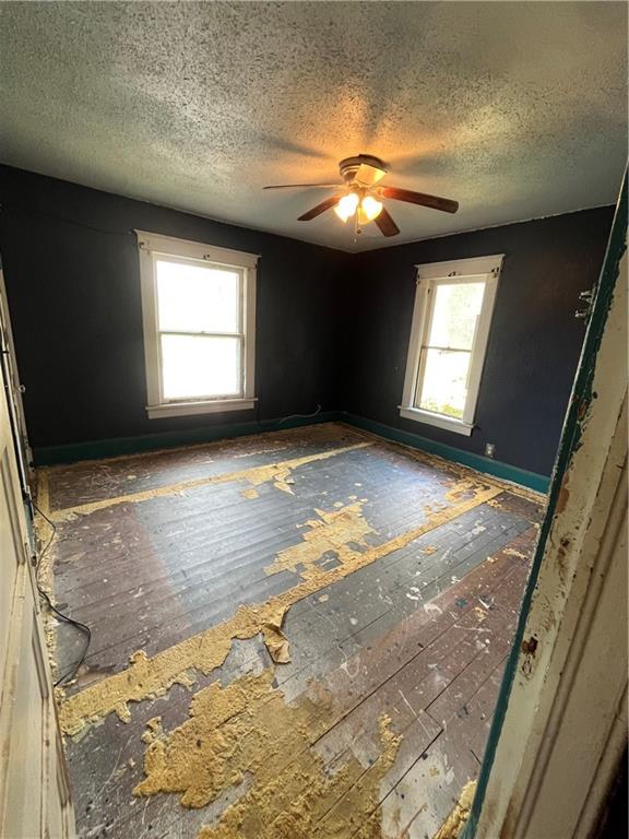 St Joseph, Missouri 64501, United States, 2 Bedrooms Bedrooms, ,2 BathroomsBathrooms,Residential,Active,210958