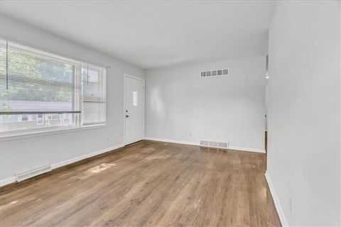 Tiny photo for 425 Maple Street, Liberty, MO 64068 (MLS # 2599304)