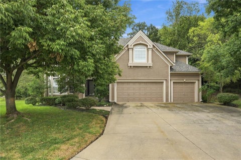 Photo of 5601 NE Misty Meadow Place, Lees Summit, MO 64064 (MLS # 2643997)