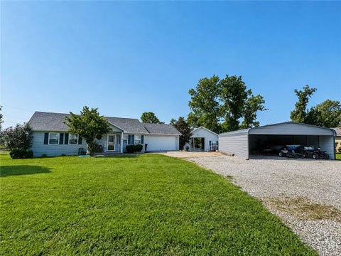 Photo of 12338 Crestview Drive, Warsaw, MO 65355 (MLS # 2635937)