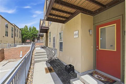 Photo of 4565 Madison Avenue, Kansas City, MO 64111 (MLS # 2617756)