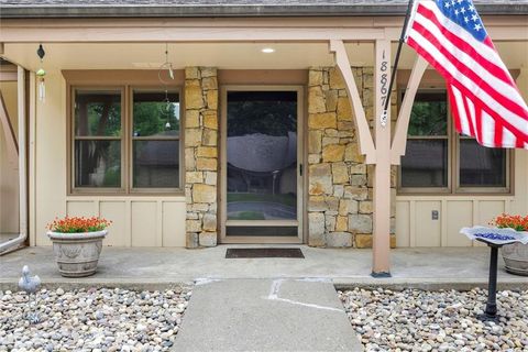 18867 Sunrise Drive, Belton, MO 64012 - #: 2555345