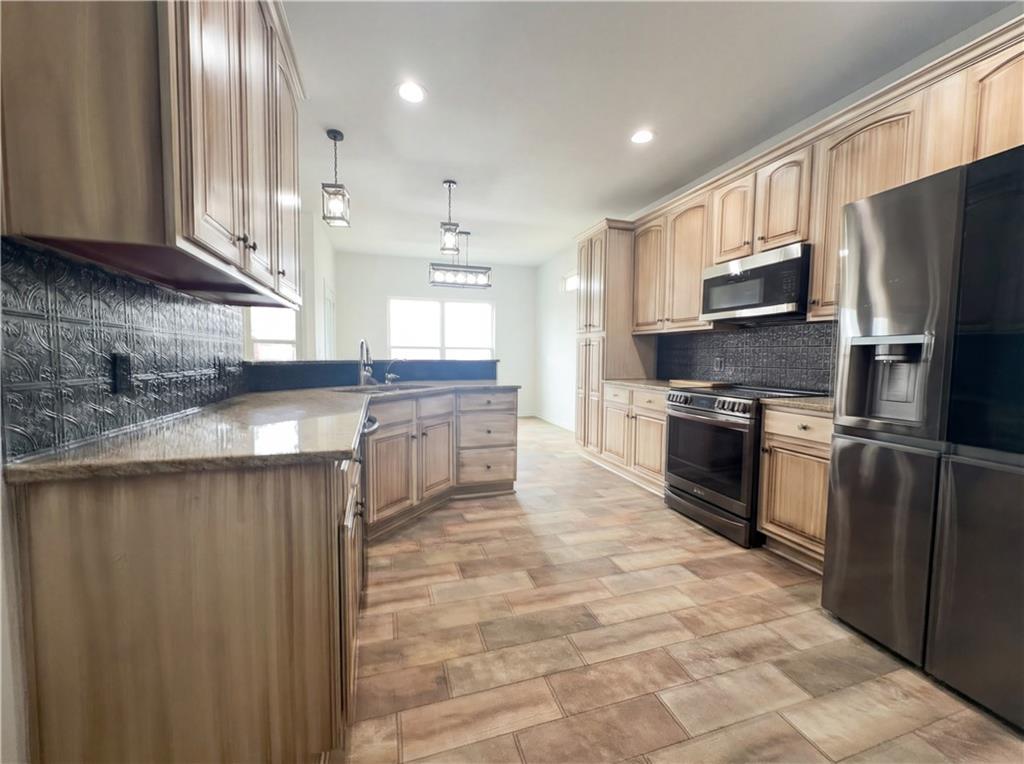 560 E Mockingbird Street