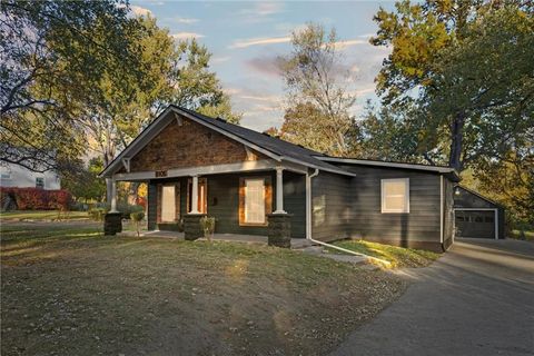 8105 Manning Avenue, Raytown, MO 64138 - MLS#: 2585148