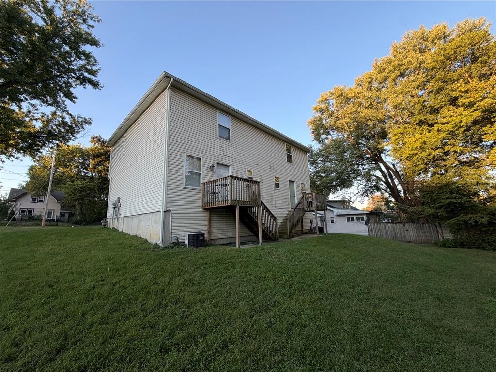 1700 W Walnut Street