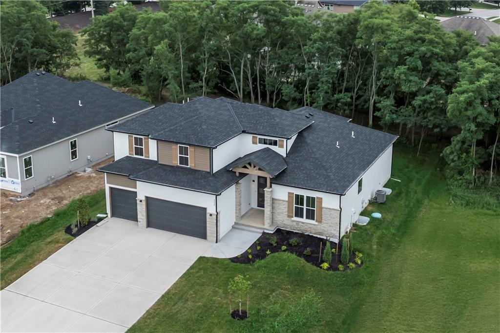2620 NE Woodland Oak Drive