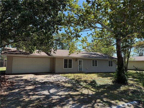 303 McAtee Drive, Iola, KS 66749 - MLS#: 2579068