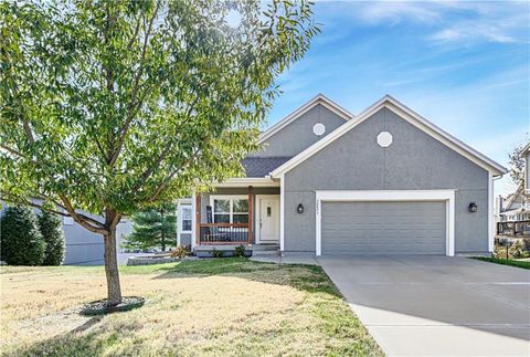 Photo of 20893 W 225th Street, Spring Hill, KS 66083 (MLS # 2586794)
