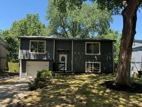Photo of 2533 Bonanza Street, Lawrence, KS 66046 (MLS # 2622171)
