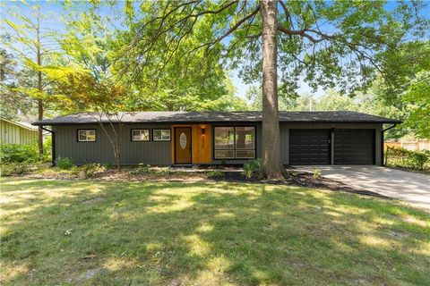 7620 tomahawk Road Prairie Village KS 66208