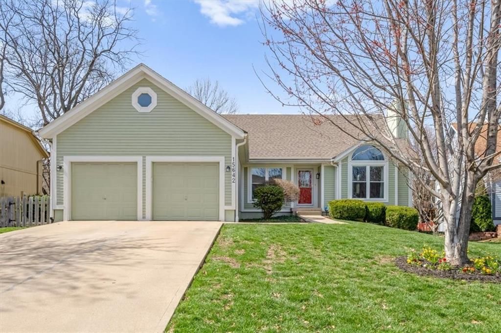Photo of 15642 Riley Street, Overland Park, KS 66223 (MLS # 2604028)