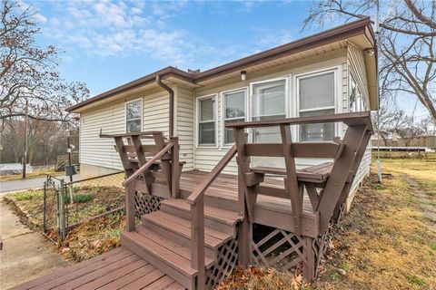 Tiny photo for 819 S Main Street, Liberty, MO 64068 (MLS # 2605570)