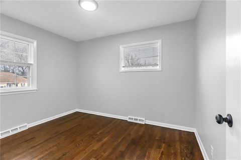 Tiny photo for 819 S Main Street, Liberty, MO 64068 (MLS # 2605570)