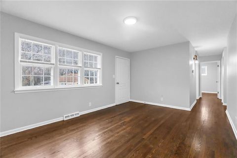 Tiny photo for 819 S Main Street, Liberty, MO 64068 (MLS # 2605570)