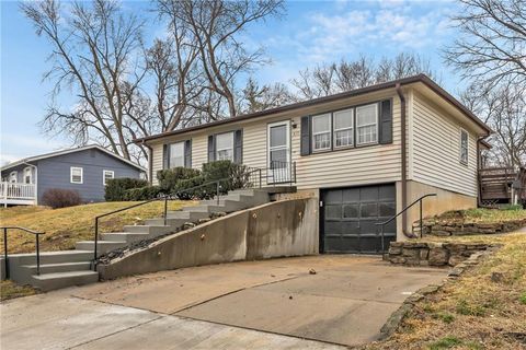 Tiny photo for 819 S Main Street, Liberty, MO 64068 (MLS # 2605570)