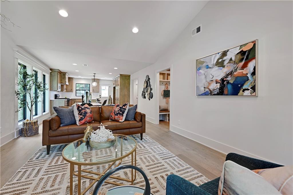 19 E 78th Terrace