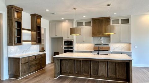 Photo of 17408 Parkhill Street, Overland Park, KS 66221 (MLS # 2602431)