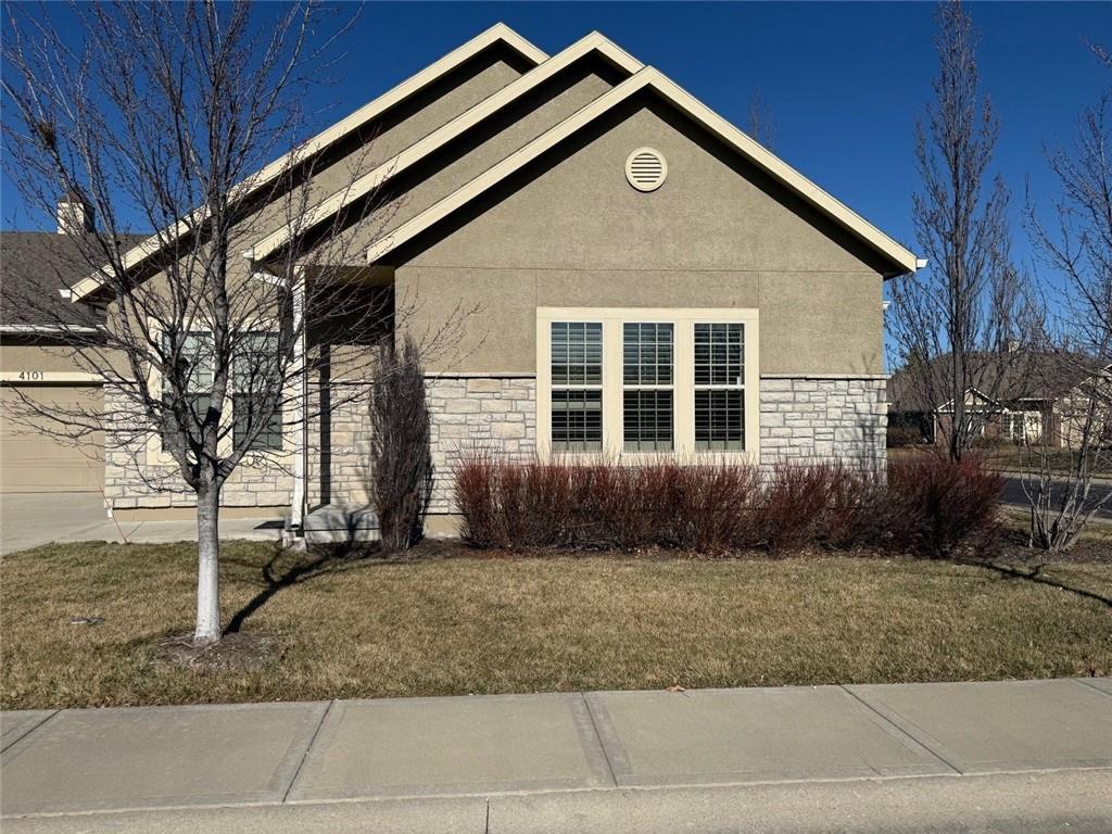 15581 S Hillside Street 4101