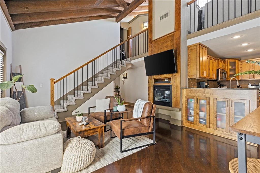 1111 W 46th Street 43