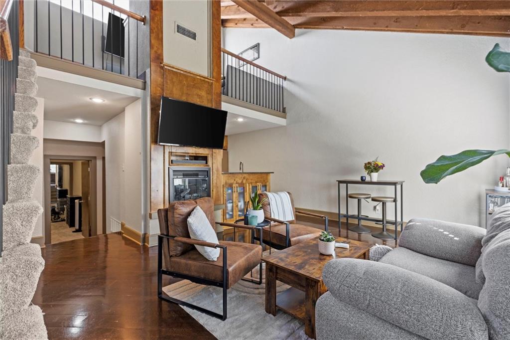 1111 W 46th Street 43