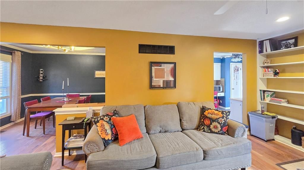 Photo of 1032 S LINDENWOOD Drive, Olathe, KS 66062 (MLS # 2592481)