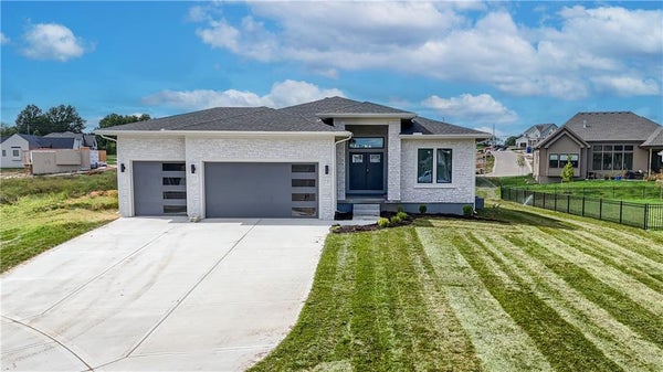 6010 APACHE DR, SHAWNEE, KS 66226 - Image 93e6b6aee4a2917ec8d1aac8ccfcba54/1156843303