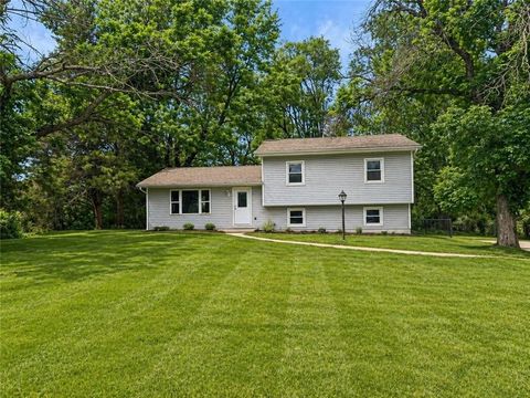 Photo of 7 SE 125 Road, Warrensburg, MO 64093 (MLS # 2617033)